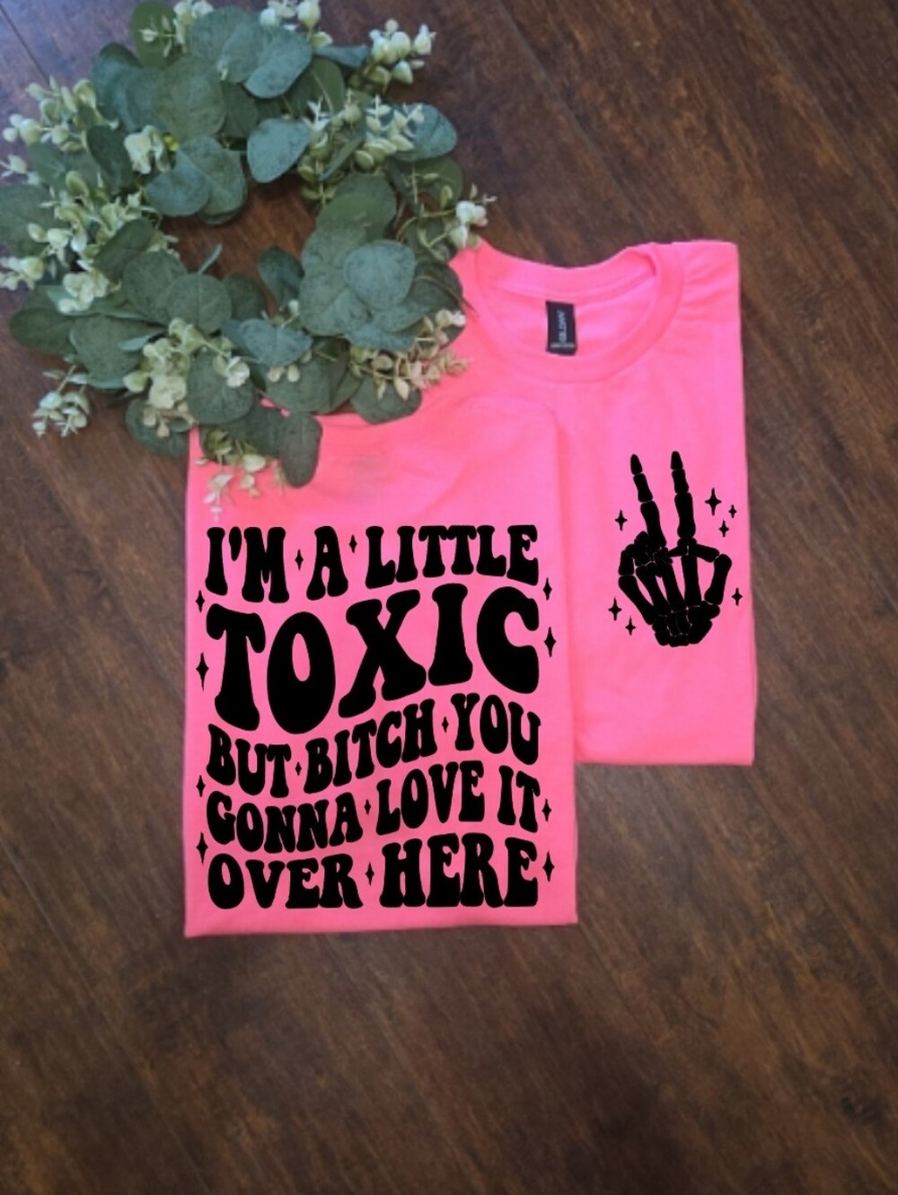 Women's Light Gray 'Im A Little Toxic' Graphic Short Sleeve Tee
